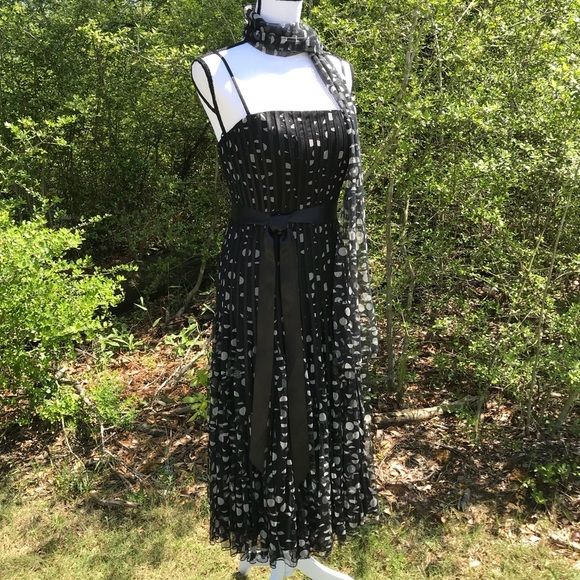 JS Collection Black Fit Flare Cocktail Dress Size 8 - Picture 4 of 10